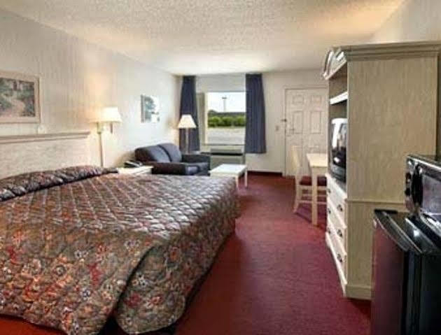 Baymont By Wyndham Richburg - Chester Area Экстерьер фото